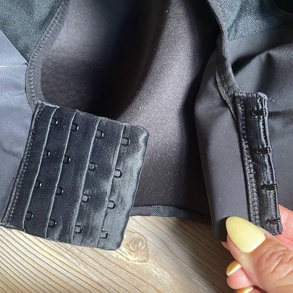 Nike Rival High-Support Sports Bra Size 34G Black High support Compression - Picture 7 of 12